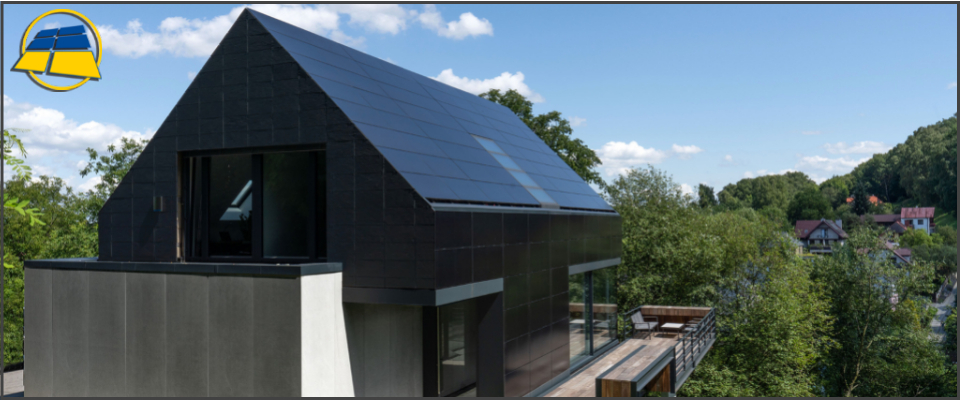 Haus mit ALLBLACK PV-Modulen von LUXEN